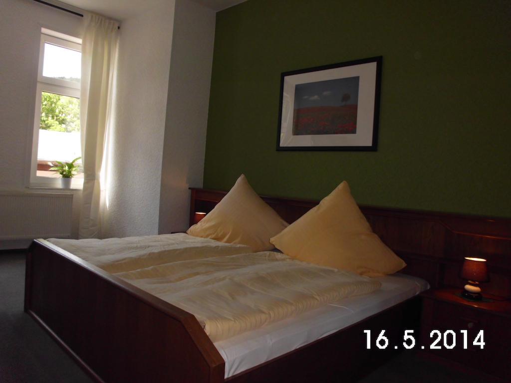 Hotel Garni Am Thueringer Klosstheater Friedrichroda Δωμάτιο φωτογραφία